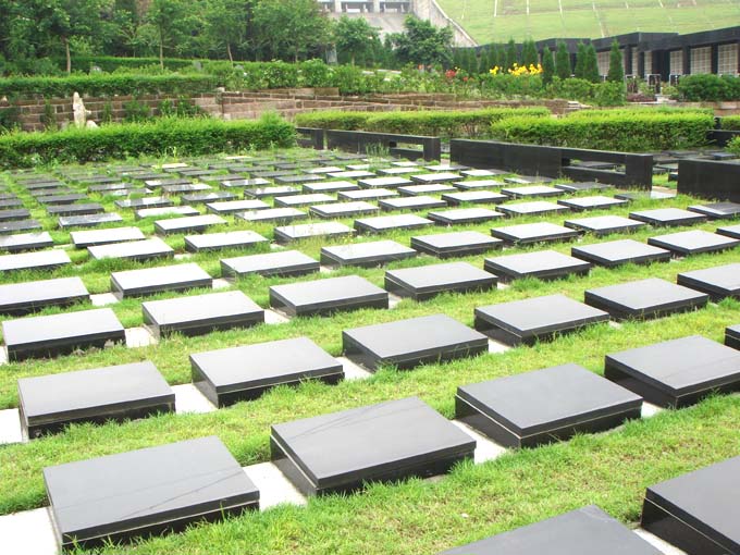 济南农村公墓卧碑尺寸是多少？